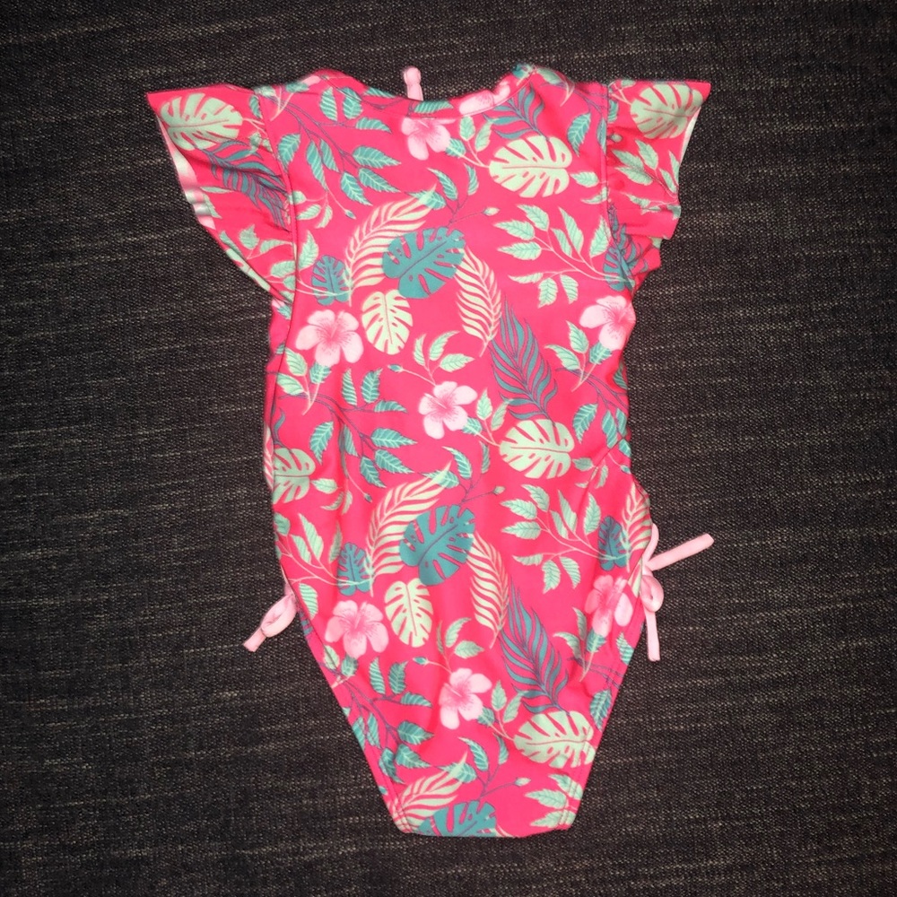 Short sleeve Hawaiian One piece swimsuit 🌸 - Picture 2 of 4